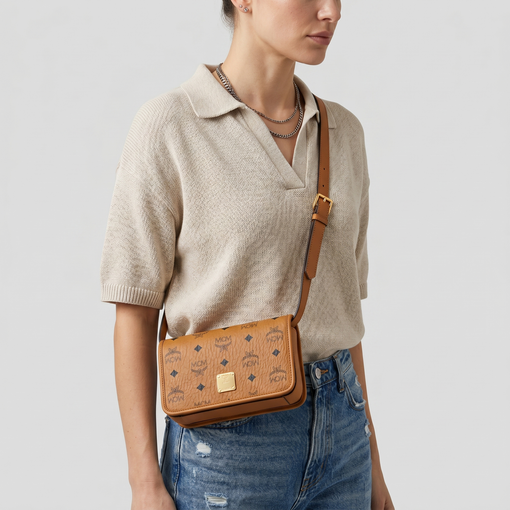 MCM Lanyard Umhängetasche Cognac
