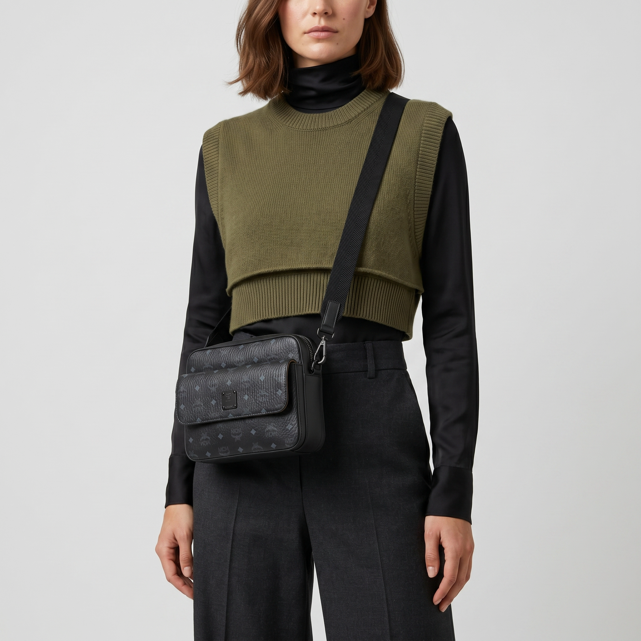 MCM Aren Unisex Umhängetasche - black