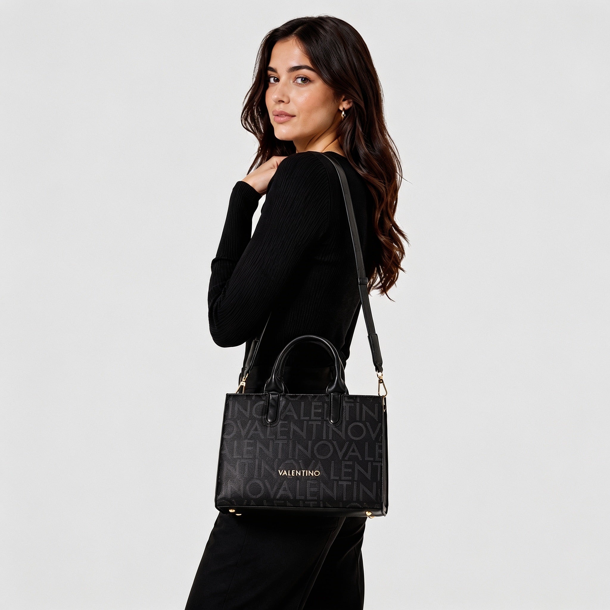 Valentino Regina Borsa Schwarz