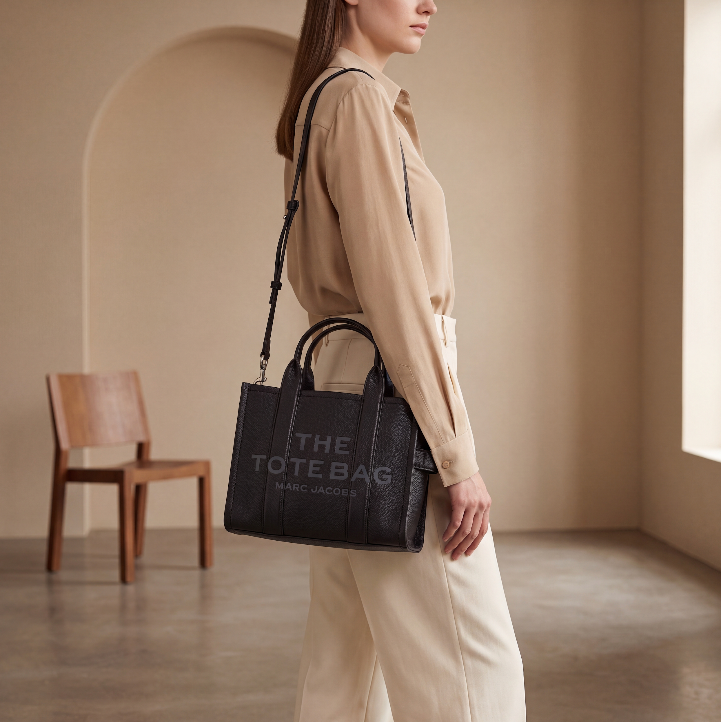Marc Jacobs The Tote Bag Medium Black