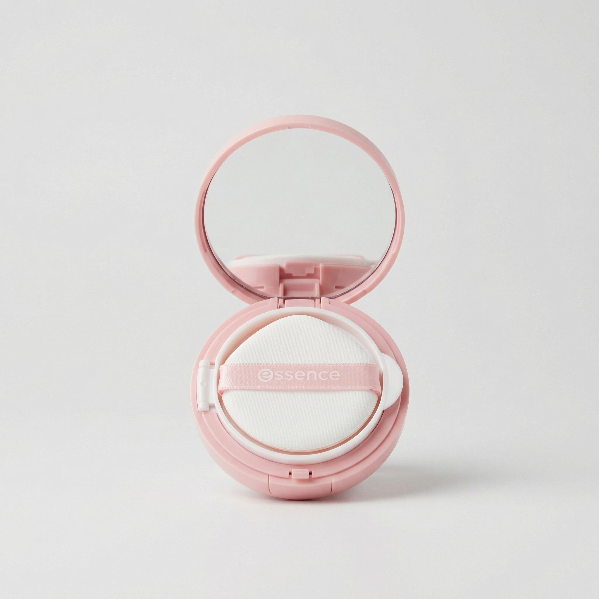 Essence Brighten Up Cushion Foundation Beige