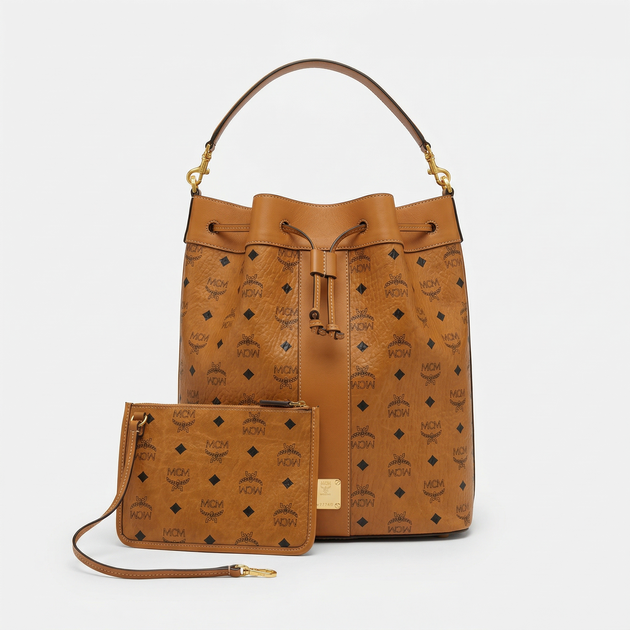MCM Beuteltasche DESSAU IV mit Pouch Cognac