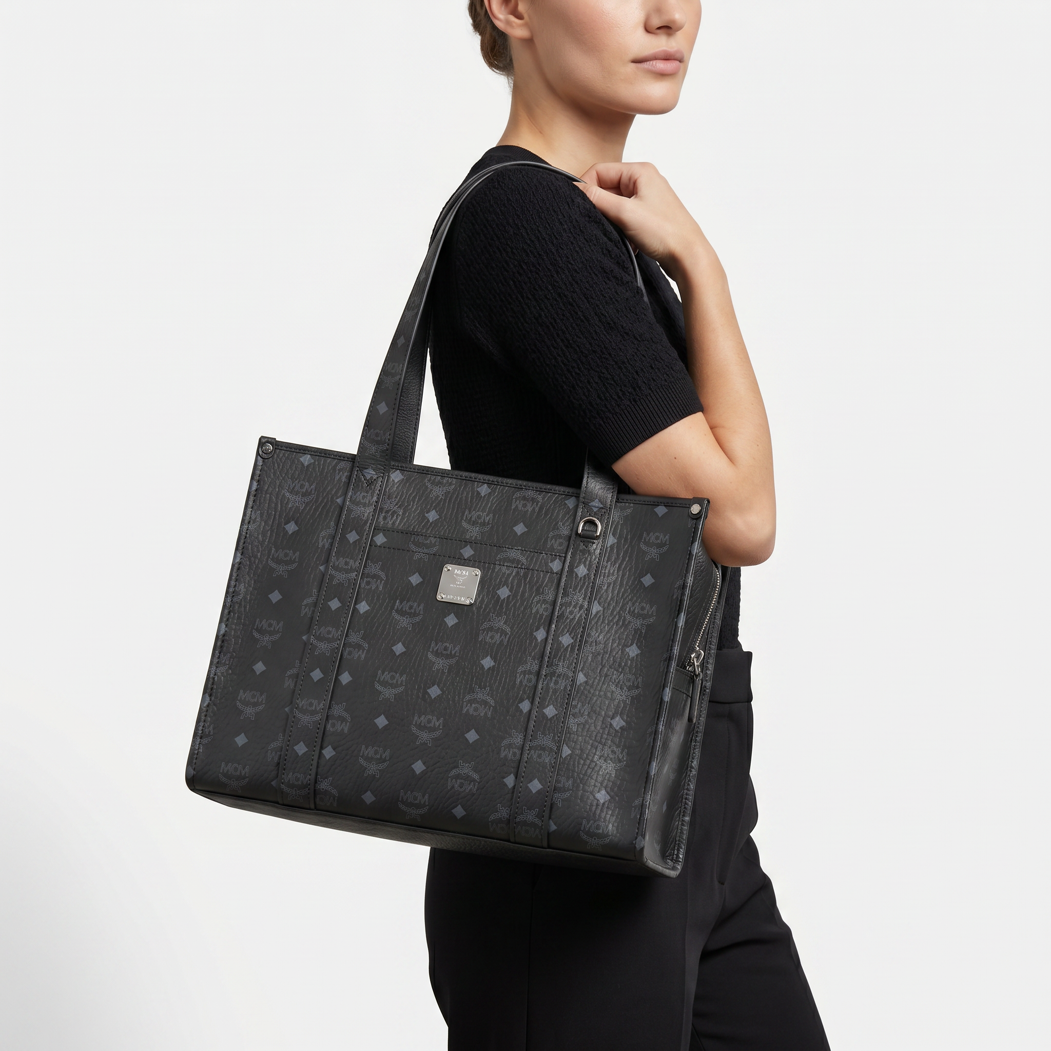 MCM Aren School Bag Tragetasche in Visetos Schwarz