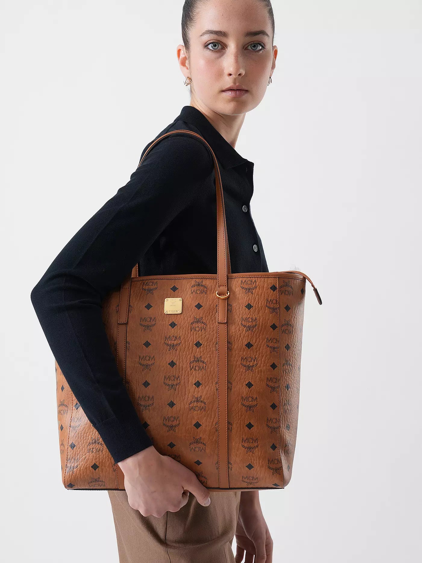 MCM Toni Shopper Medium - Cognac